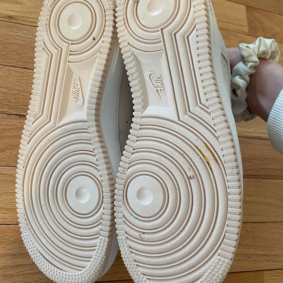 Nike Air Force ones. Women’s size 8 - Picture 4 of 5